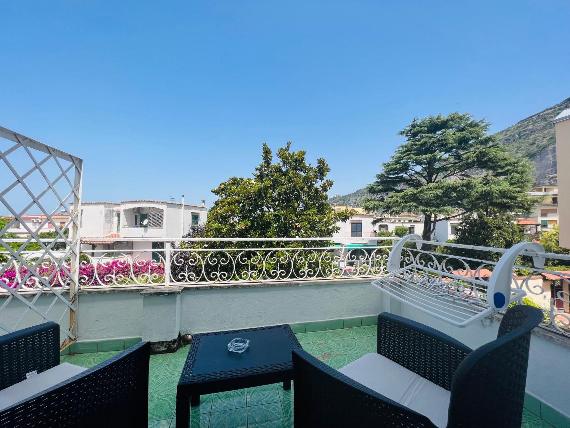 Yourhome - Villa Sorrento Мета Екстер'єр фото