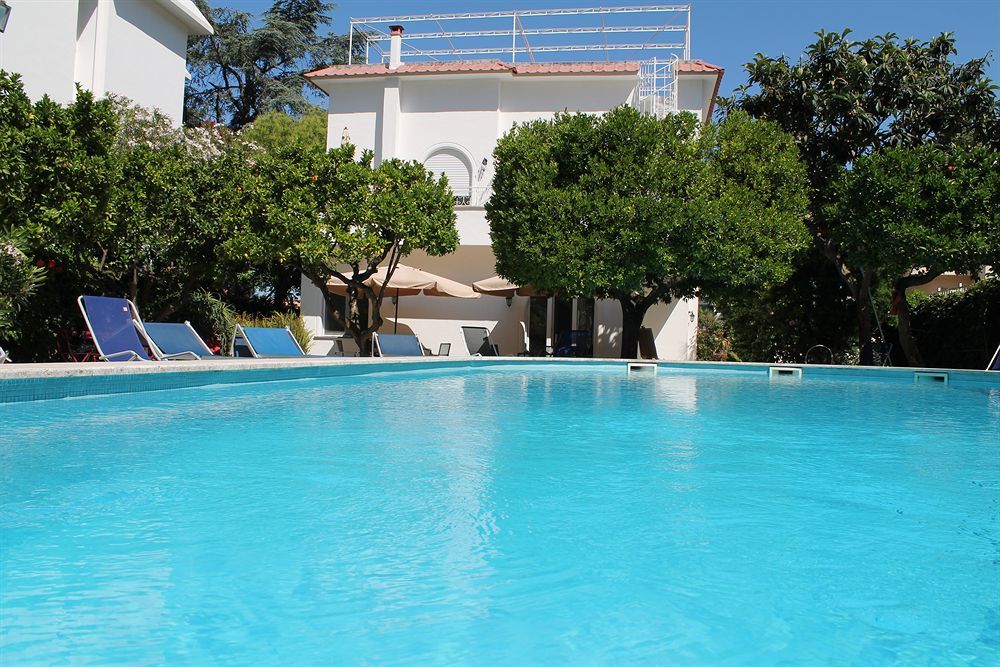 Yourhome - Villa Sorrento Мета Екстер'єр фото
